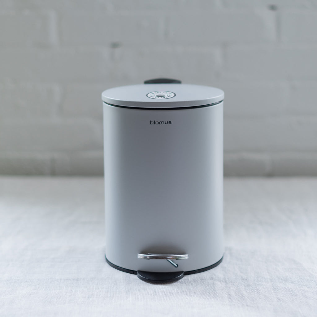 tubo bin - blomus - blomus germany  - modern trashcan