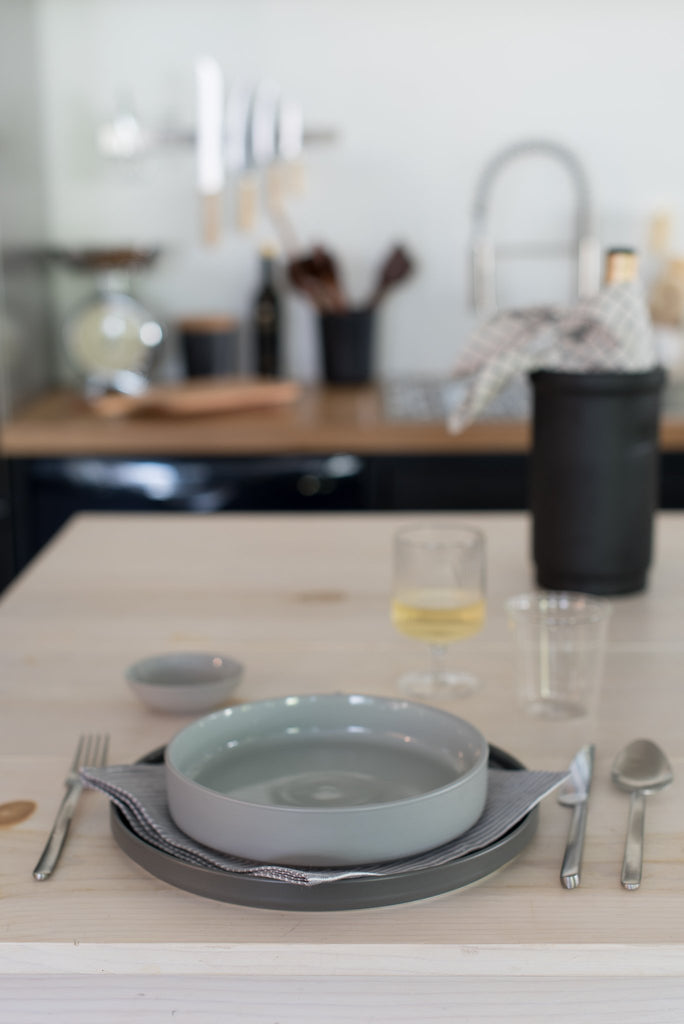 Mio deep plate - deep plate - blomus tableware - modern table ware 