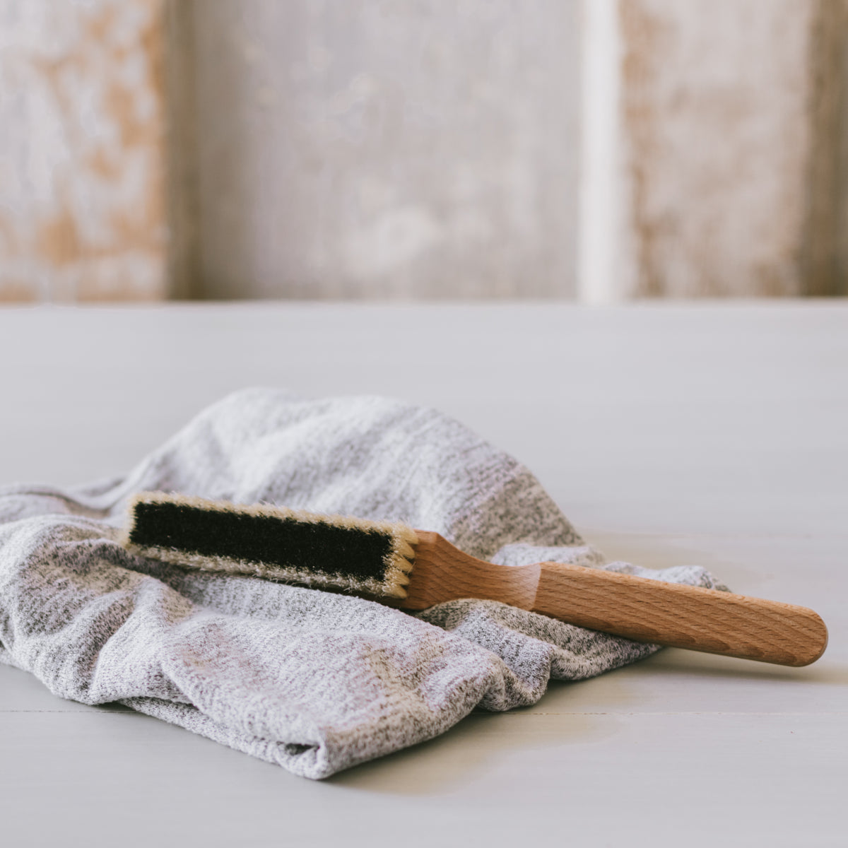 The laundress 2024 cashmere brush